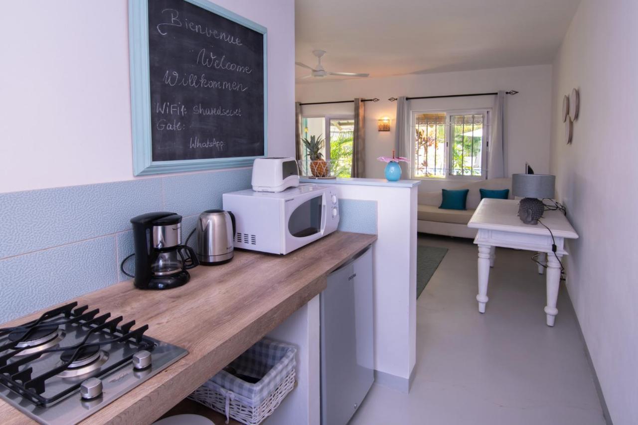 Le Mandala Moris Guesthouse Pointe Aux Canonniers Grand Baie Exterior photo