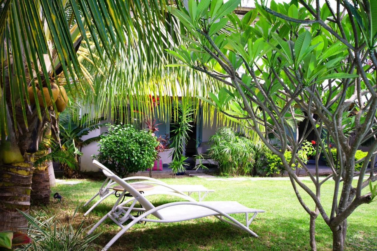 Le Mandala Moris Guesthouse Pointe Aux Canonniers Grand Baie Exterior photo